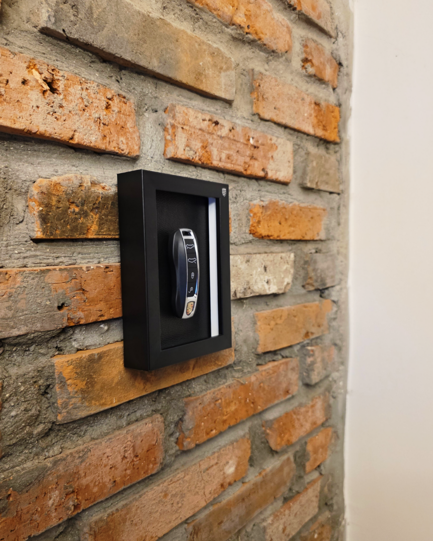 THE Black Leather PORSCHE